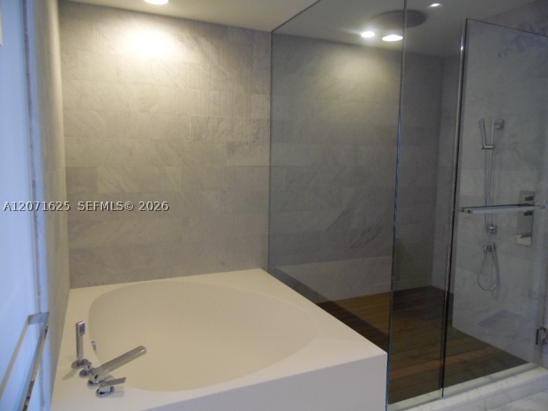 10201 Collins Ave #805 Bal Harbour, FL 33154