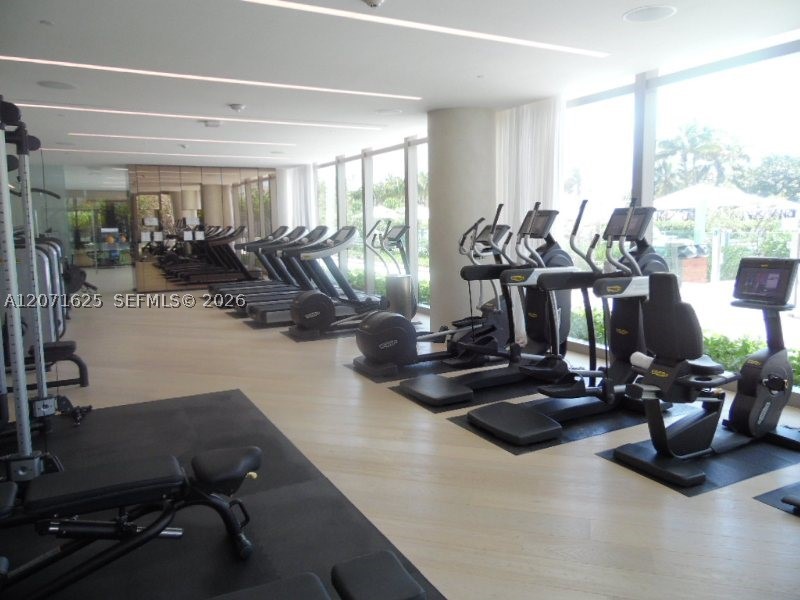 10201 Collins Ave #805 Bal Harbour, FL 33154