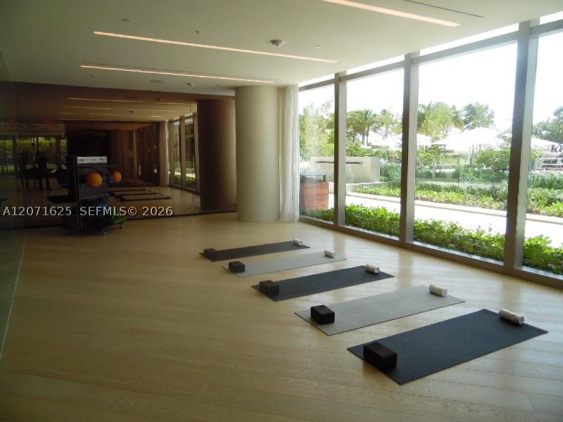 10201 Collins Ave #805 Bal Harbour, FL 33154