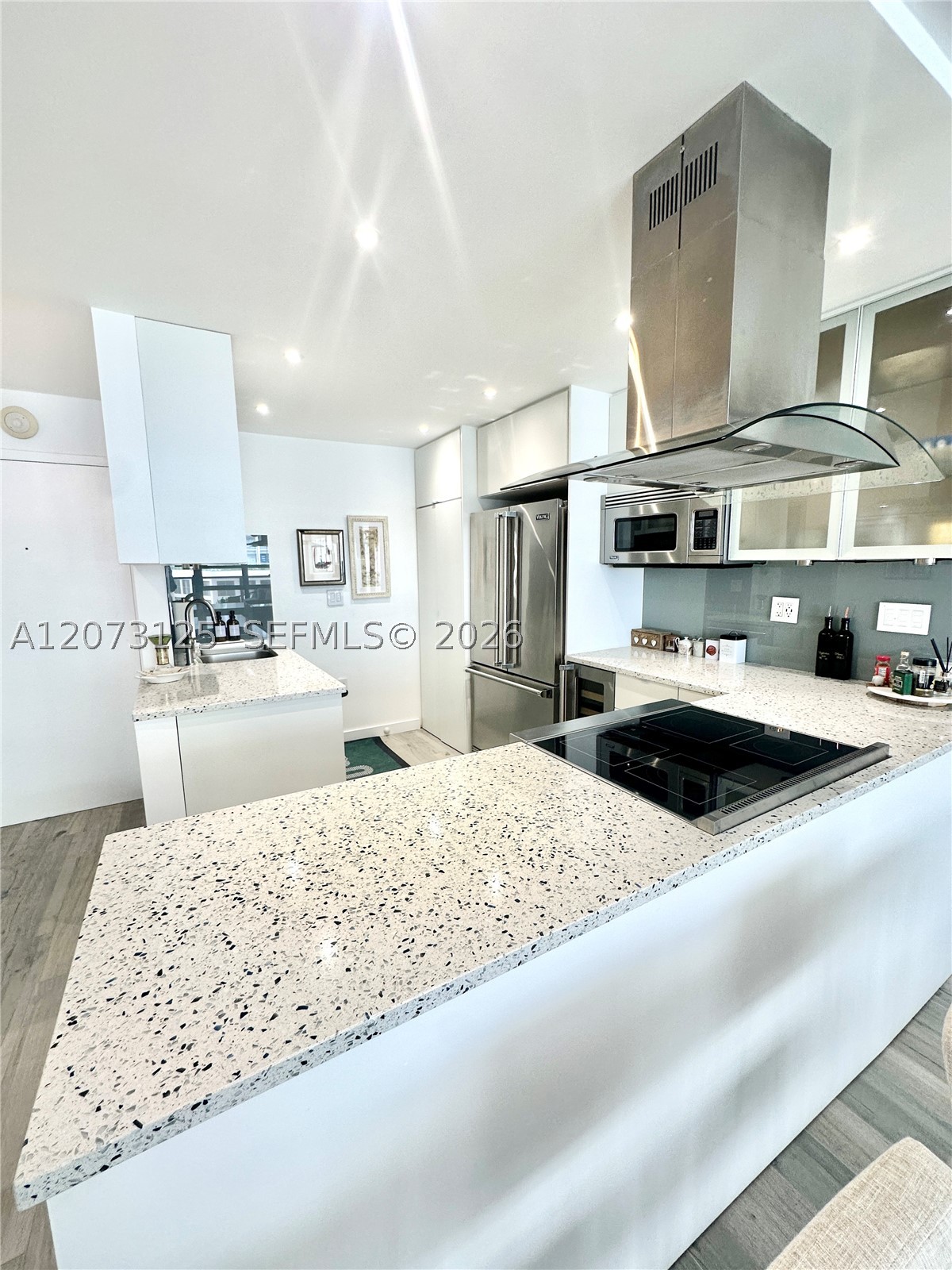 600 NE 36th St #705