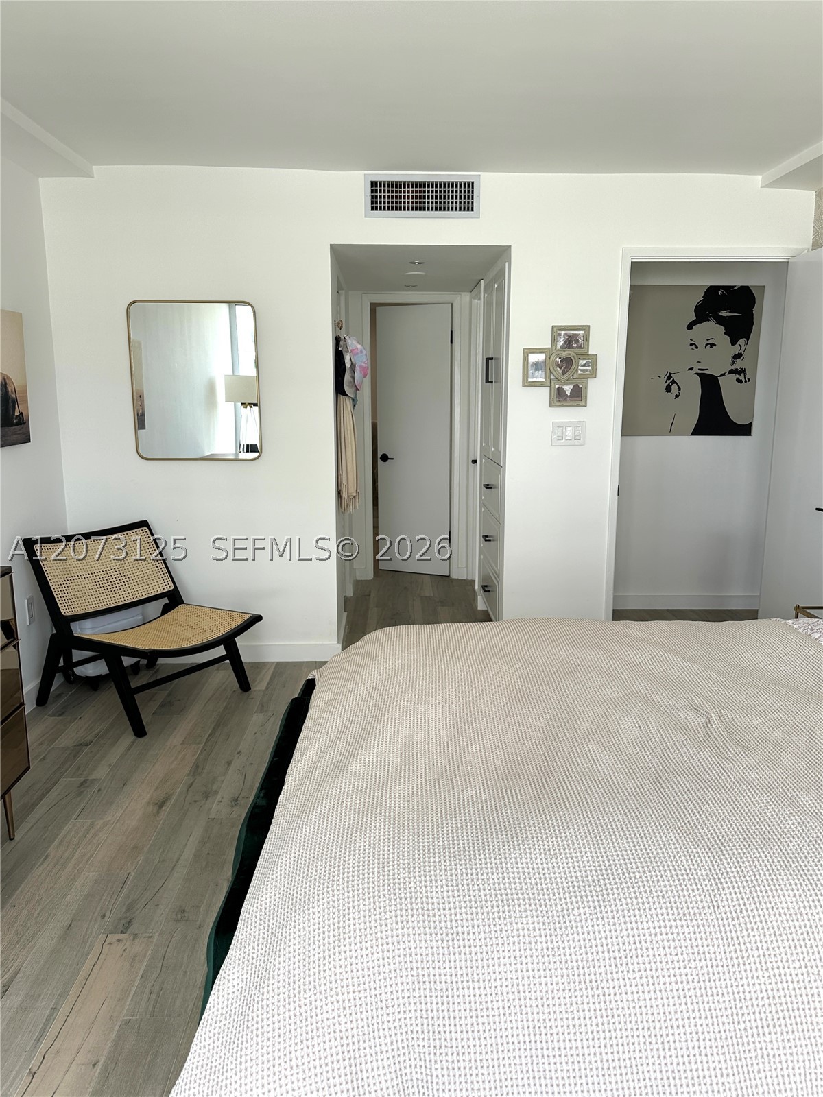 image Charter Club29