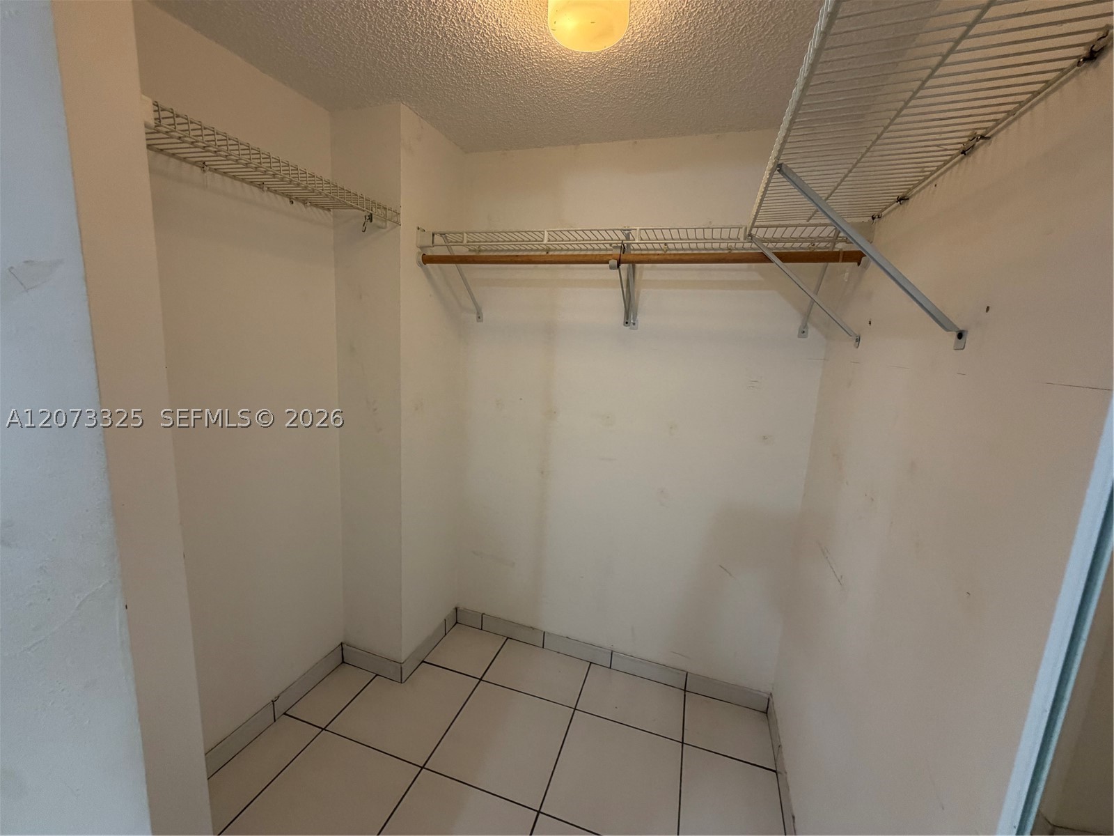 2457 Collins Ave #1405 Miami Beach, FL 33140
