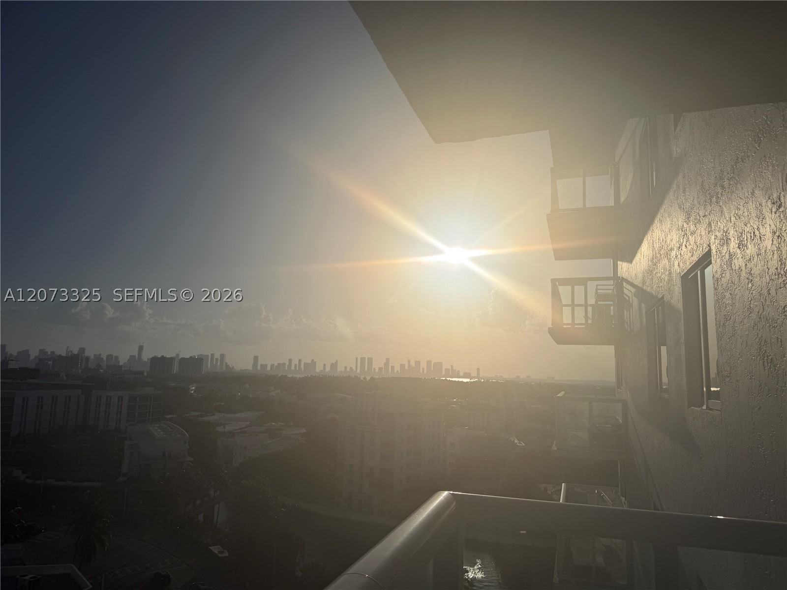 2457 Collins Ave #1405 Miami Beach, FL 33140