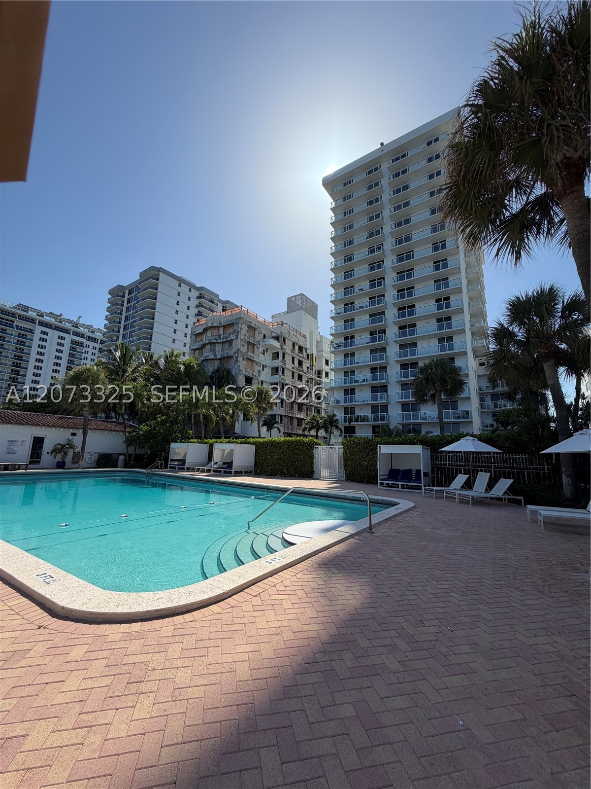 2457 Collins Ave #1405 Miami Beach, FL 33140