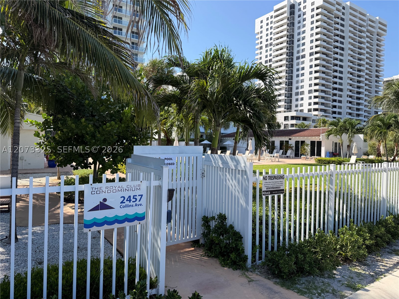 2457 Collins Ave #1405 Miami Beach, FL 33140