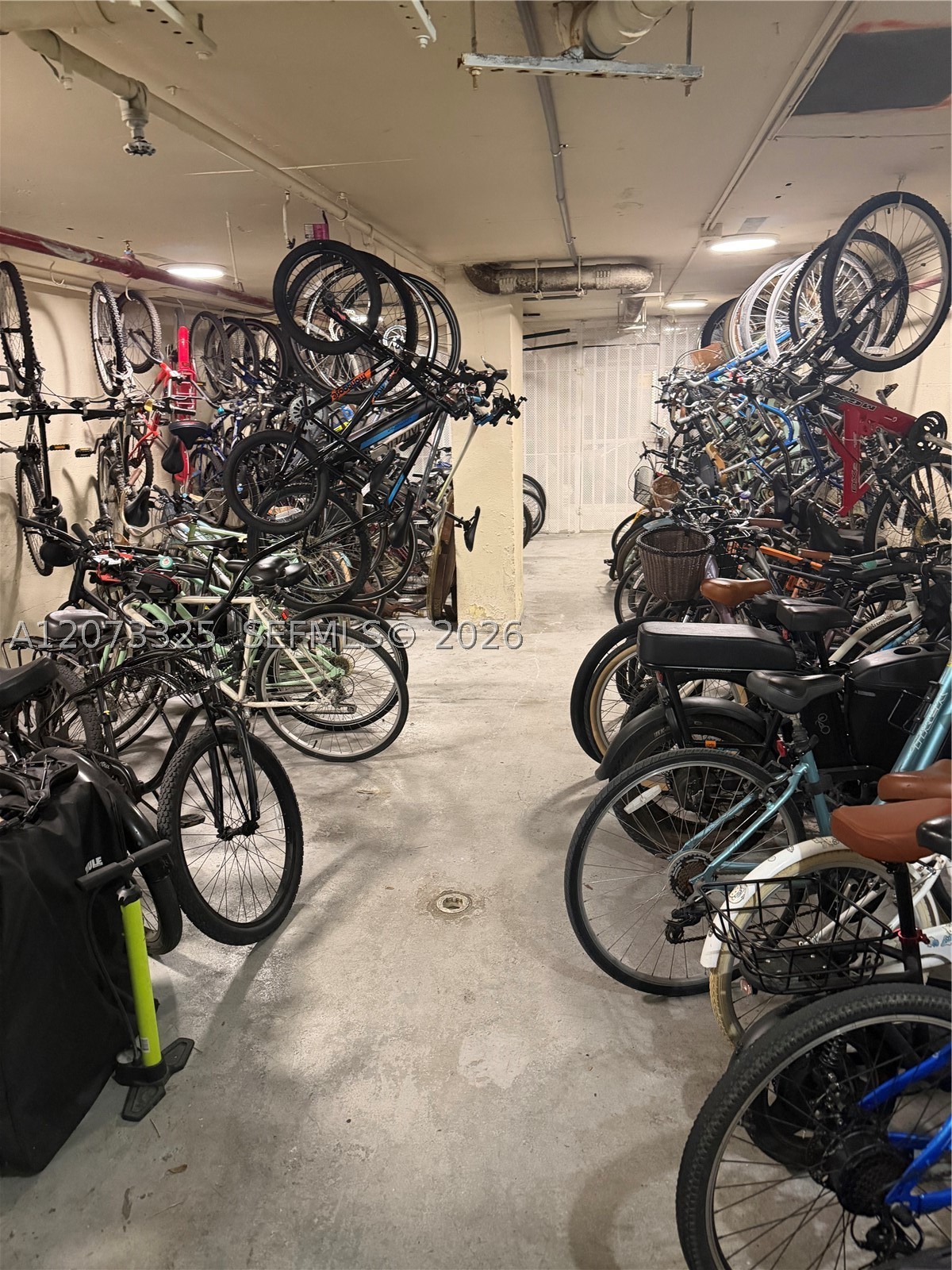2457 Collins Ave #1405 Miami Beach, FL 33140