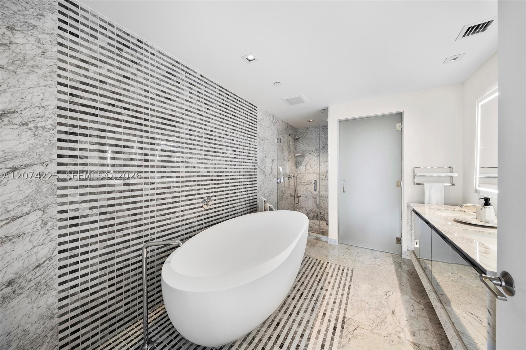 788 NE 23rd St #2102 Miami, FL 33137
