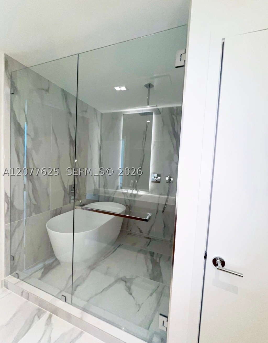 1400 Biscayne Blvd #1802 Miami, FL 33132