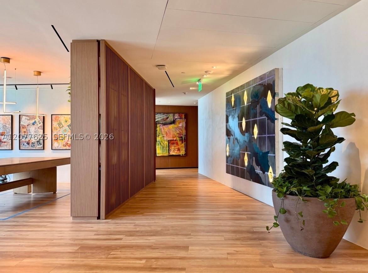 1400 Biscayne Blvd #1802 Miami, FL 33132