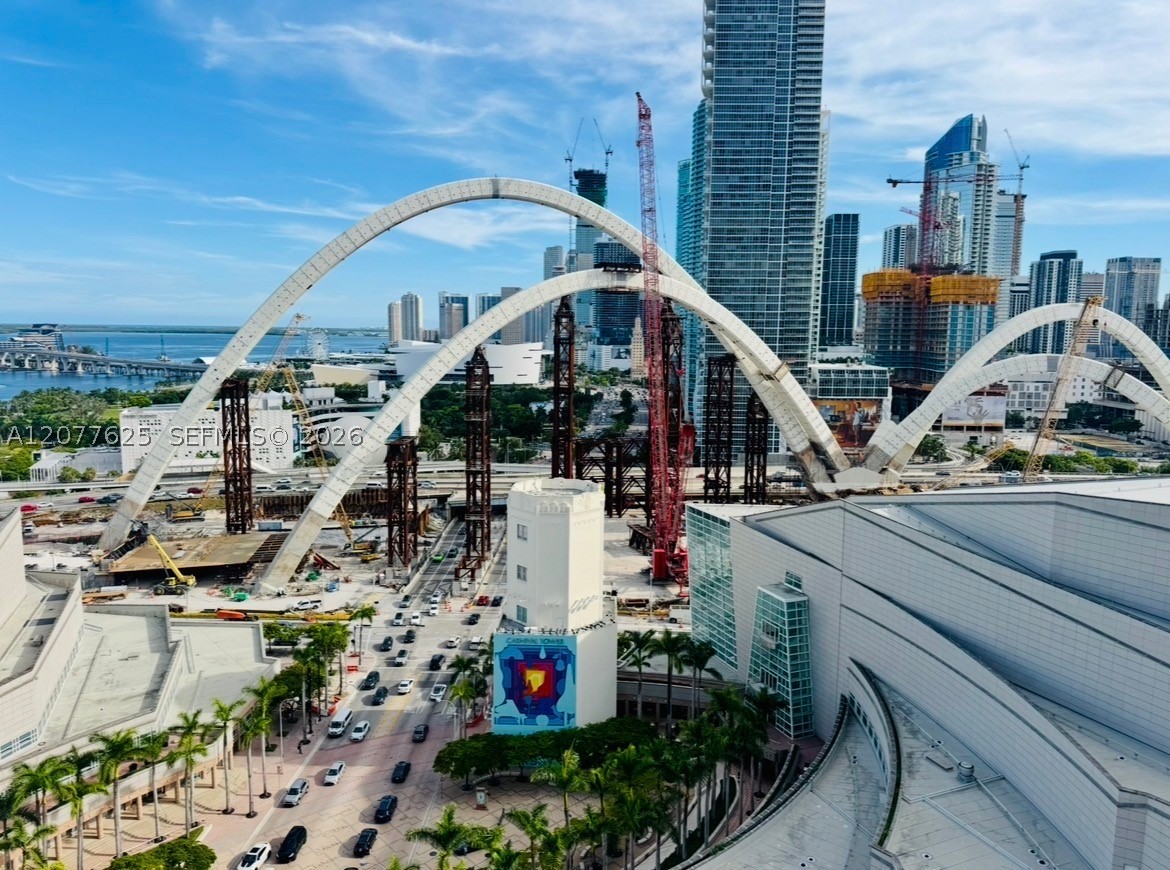 1400 Biscayne Blvd #1802 Miami, FL 33132