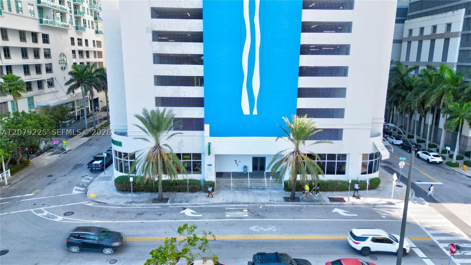 image The Club at Brickell Bay4