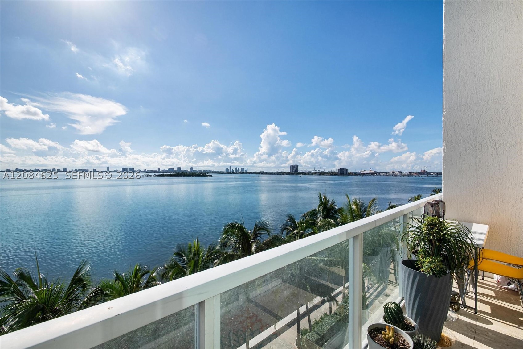 image Onyx on the Bay1