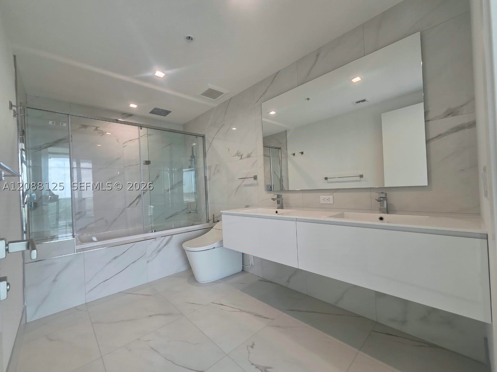 image Oasis Hallandale28