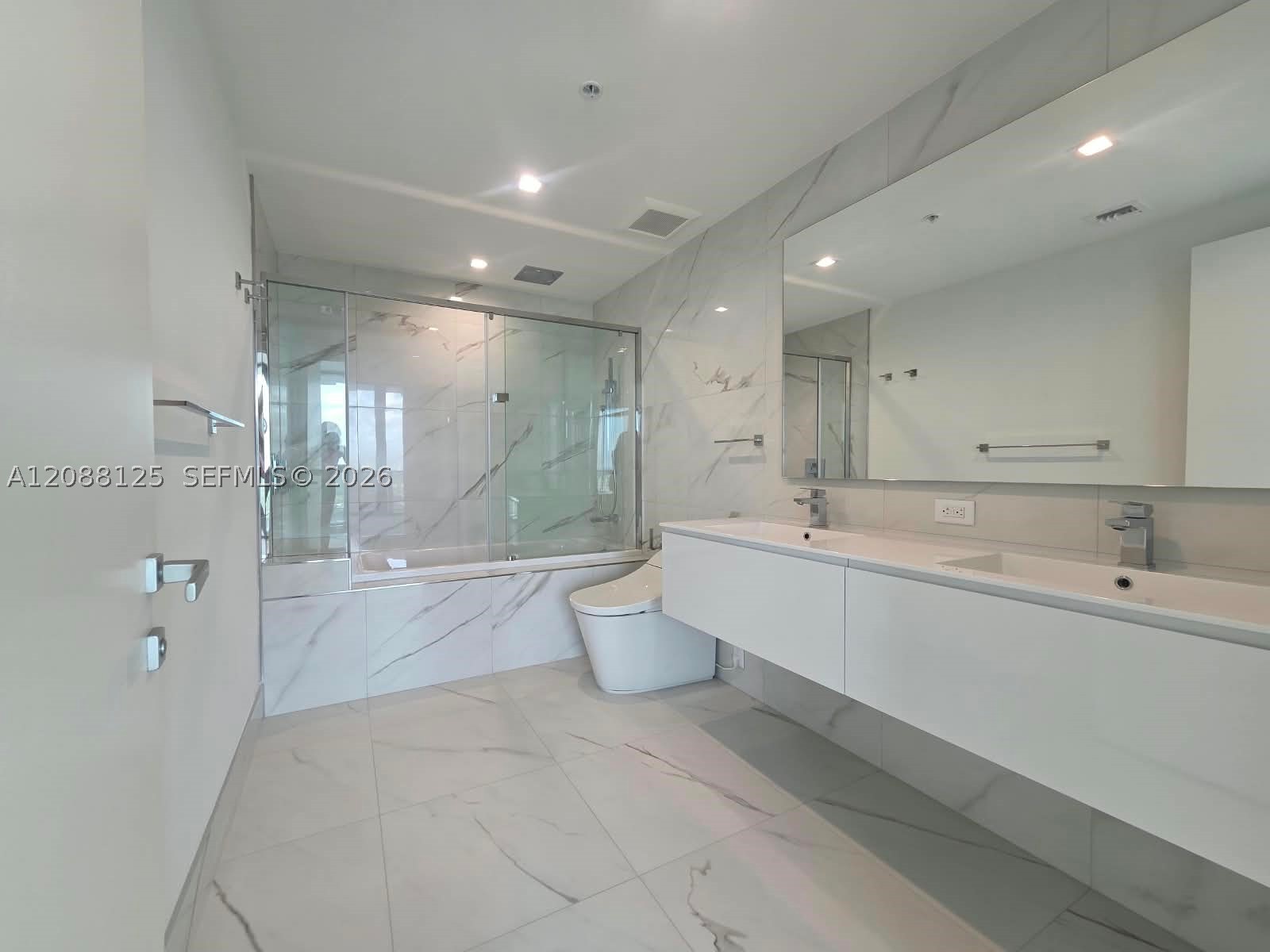image Oasis Hallandale35