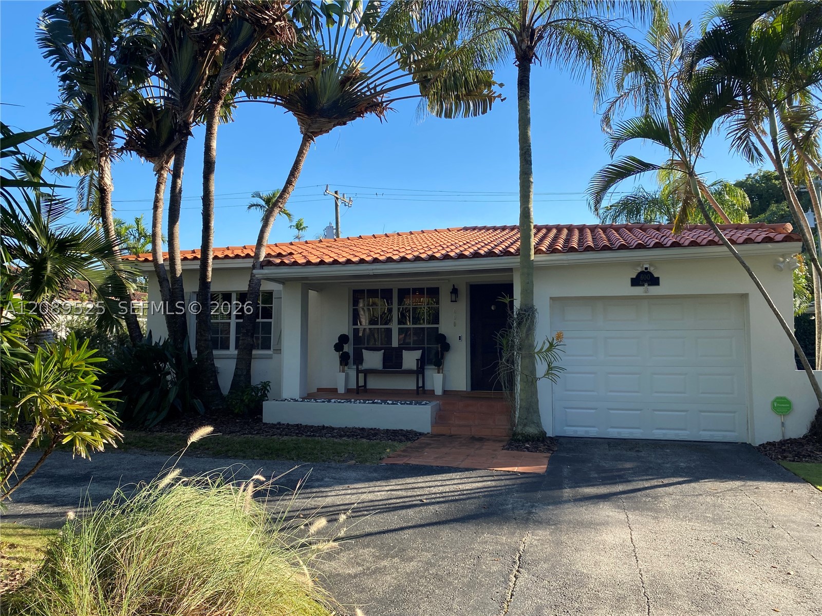 600 Alminar Ave #-