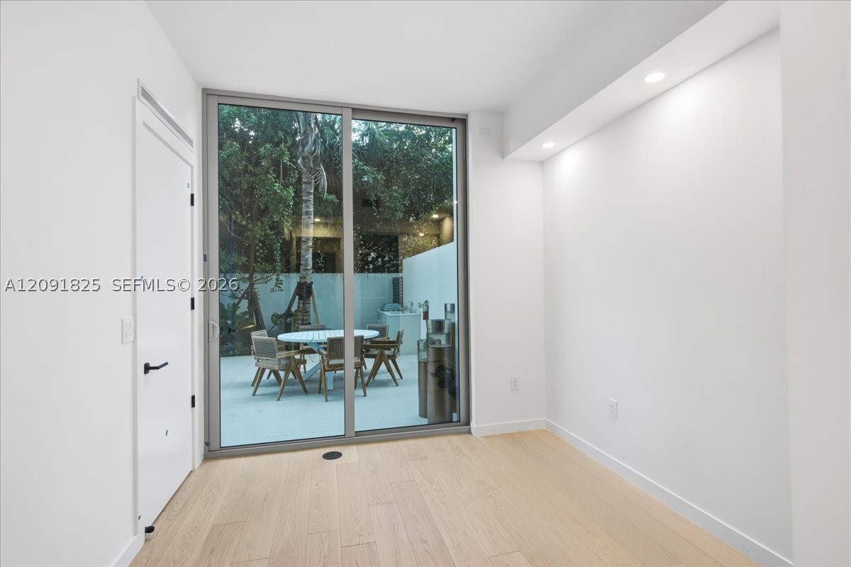 2200 Brickell Ave #GV04 Miami, FL 33129