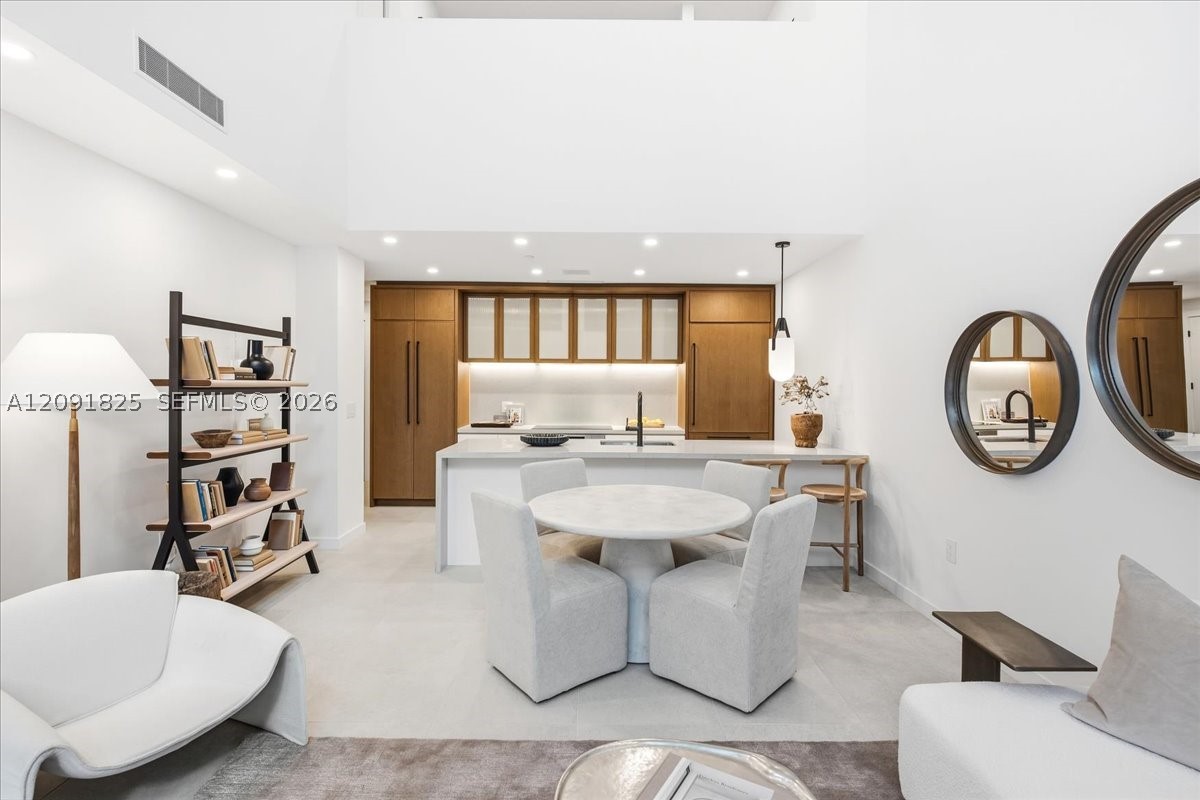 2200 Brickell Ave #GV04 Miami, FL 33129