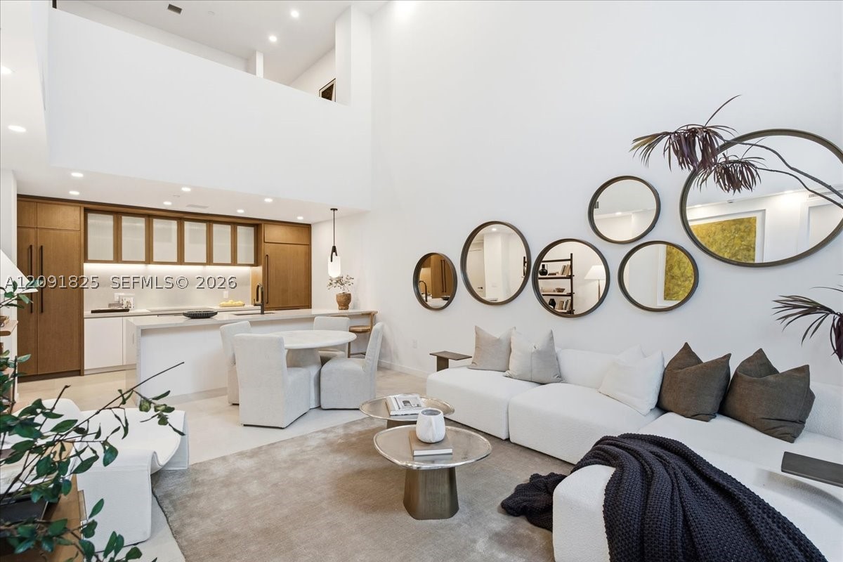 2200 Brickell Ave #GV04 Miami, FL 33129