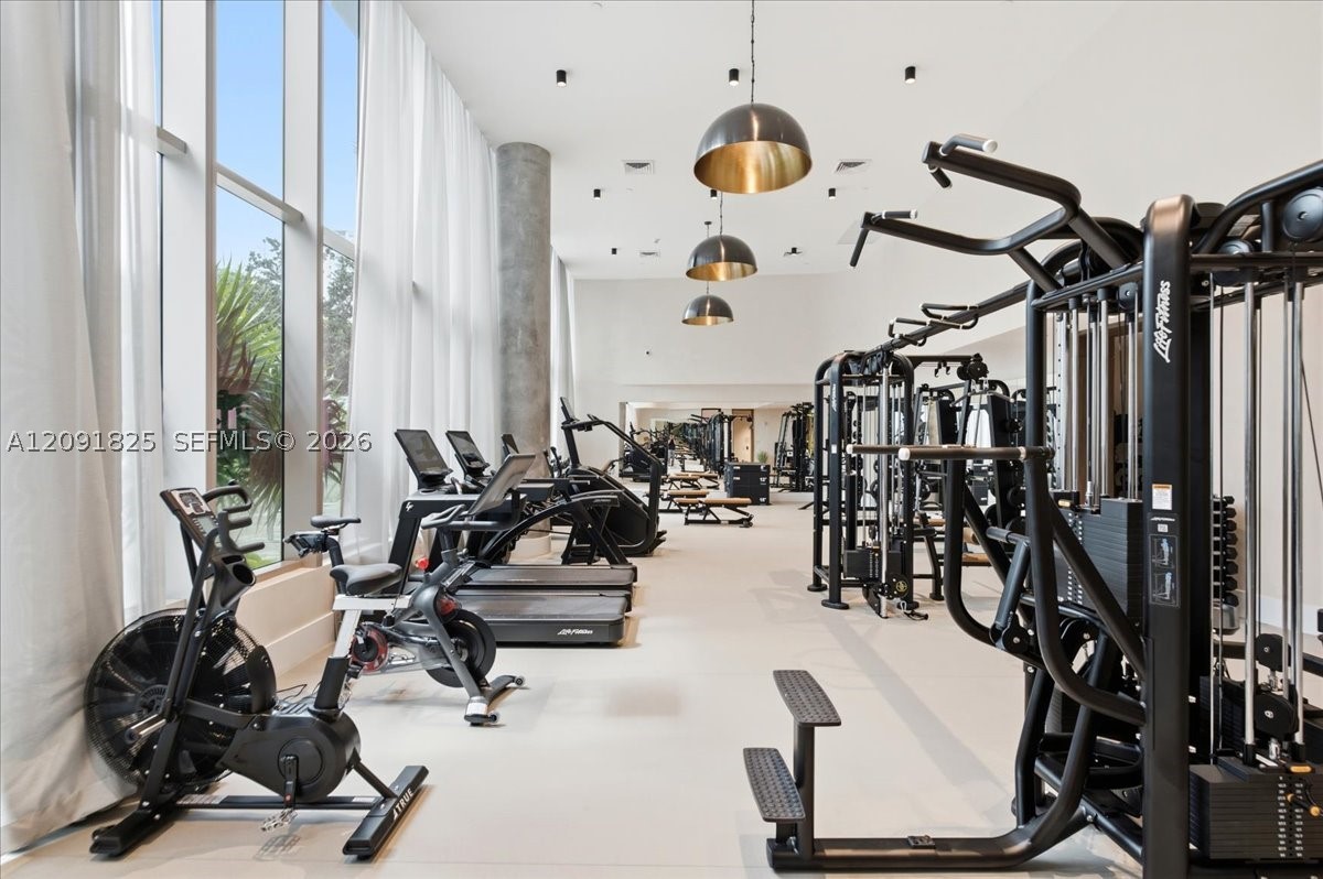 2200 Brickell Ave #GV04 Miami, FL 33129