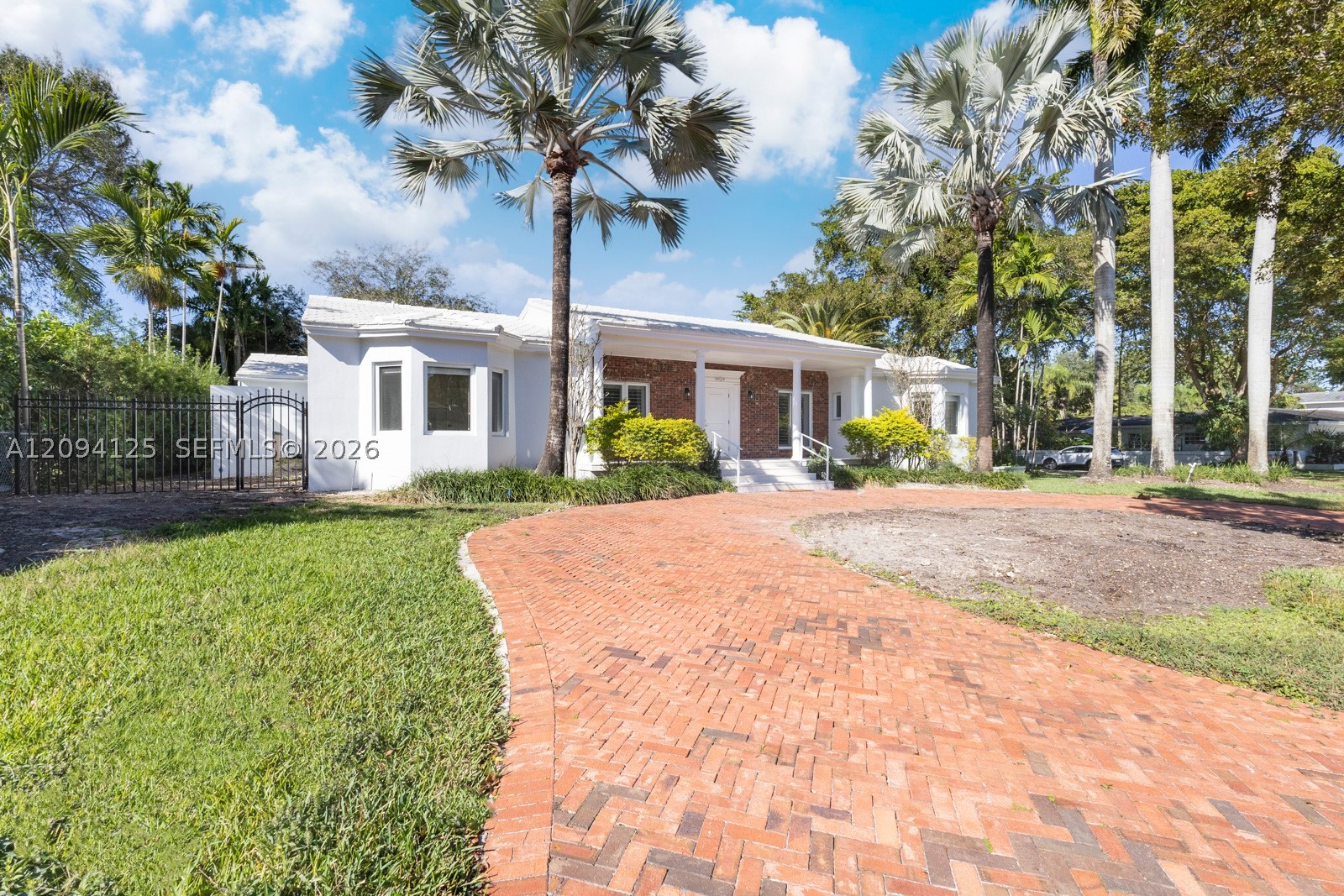 4404 Alhambra Cir