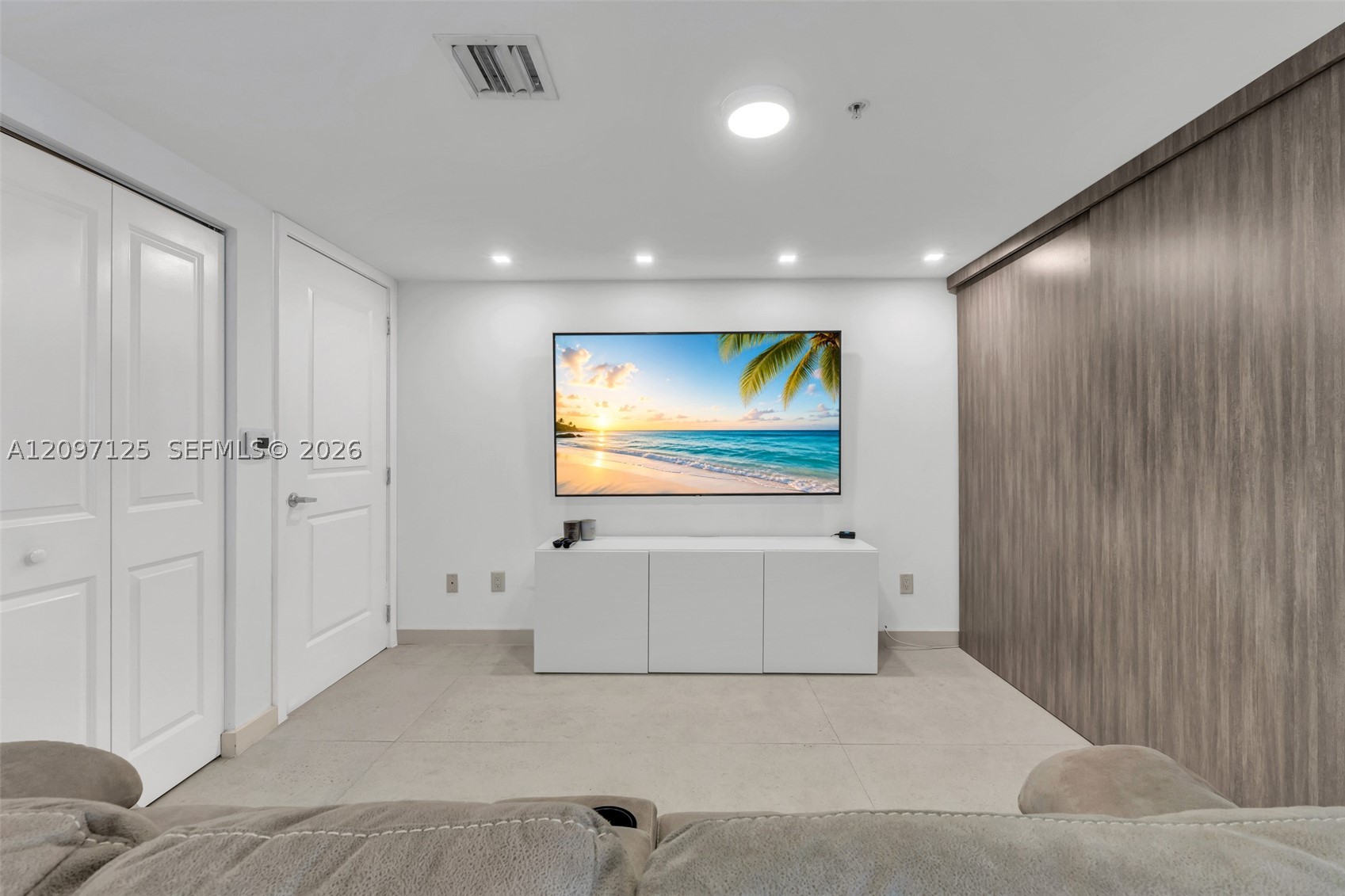 image 400 Sunny Isles11