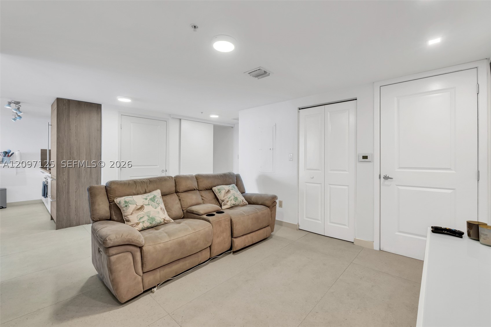 image 400 Sunny Isles12