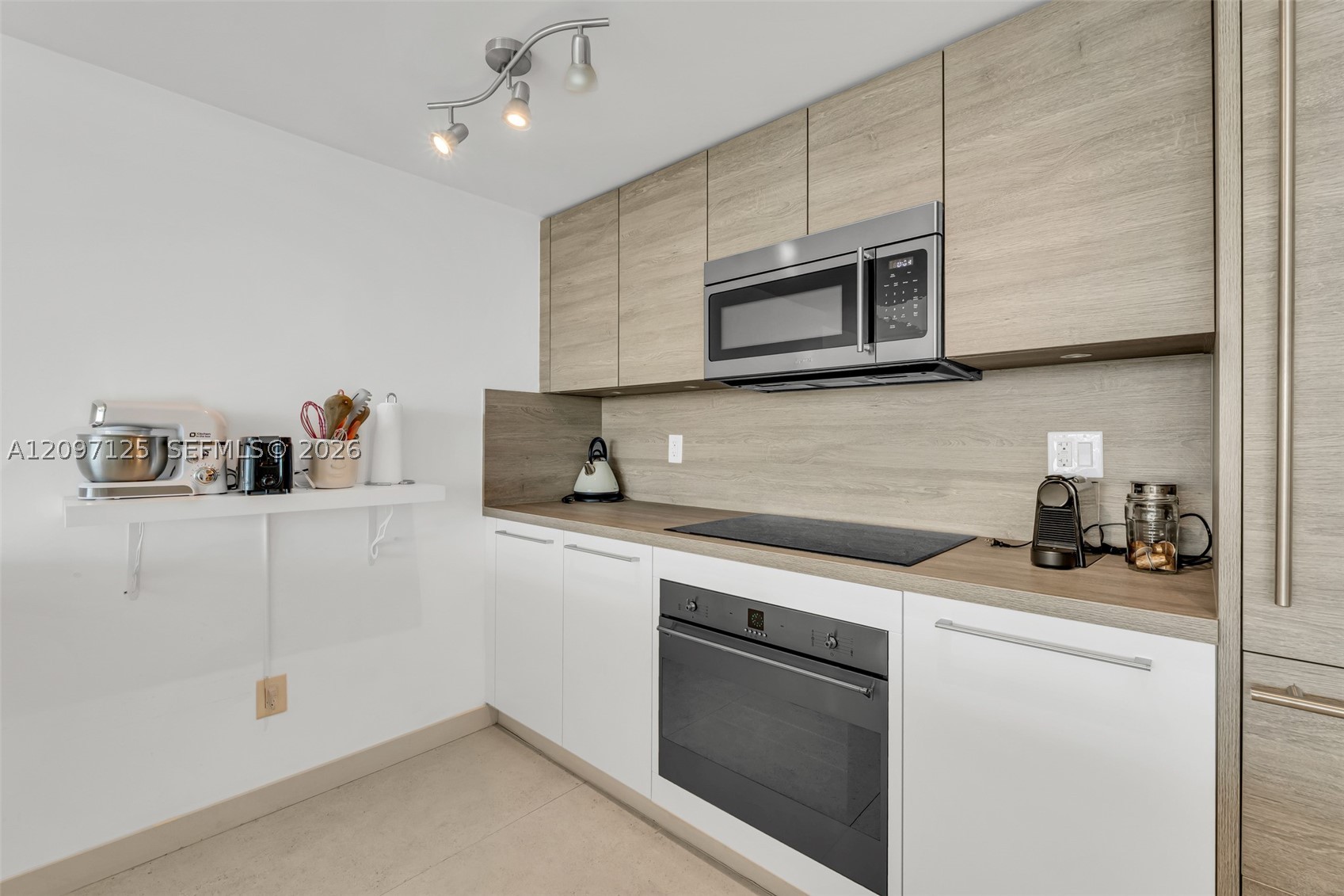 image 400 Sunny Isles18
