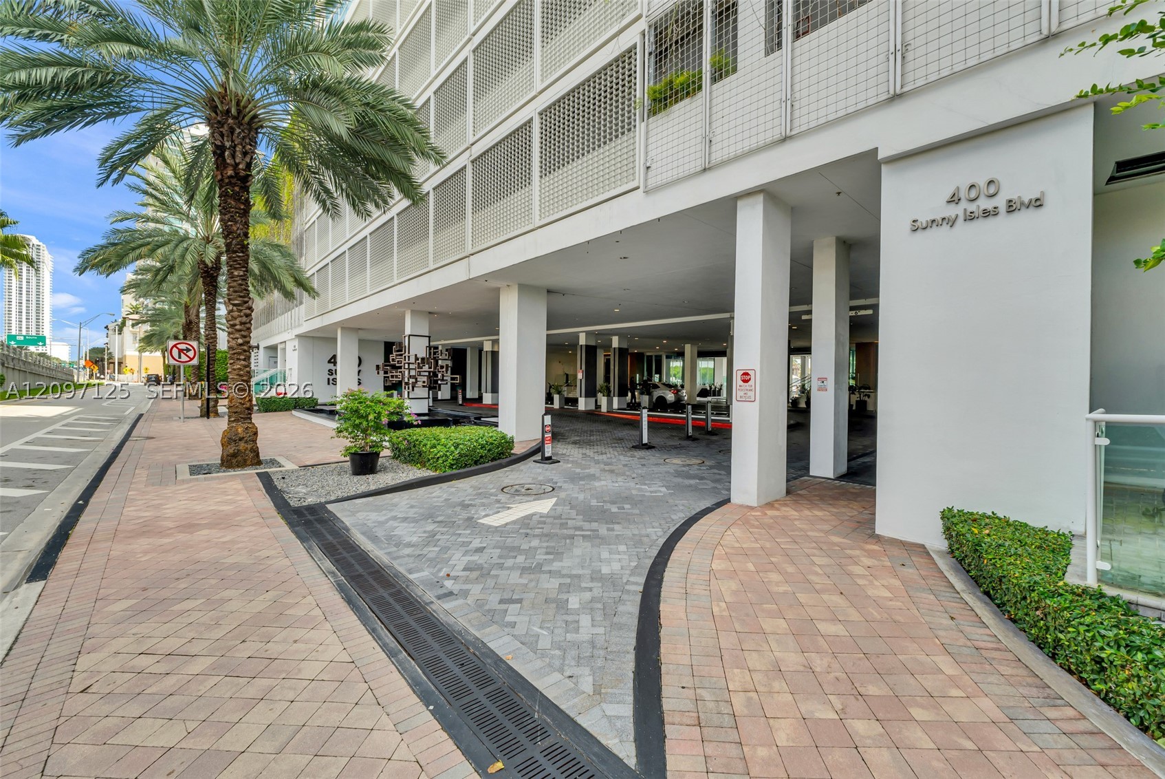 image 400 Sunny Isles1