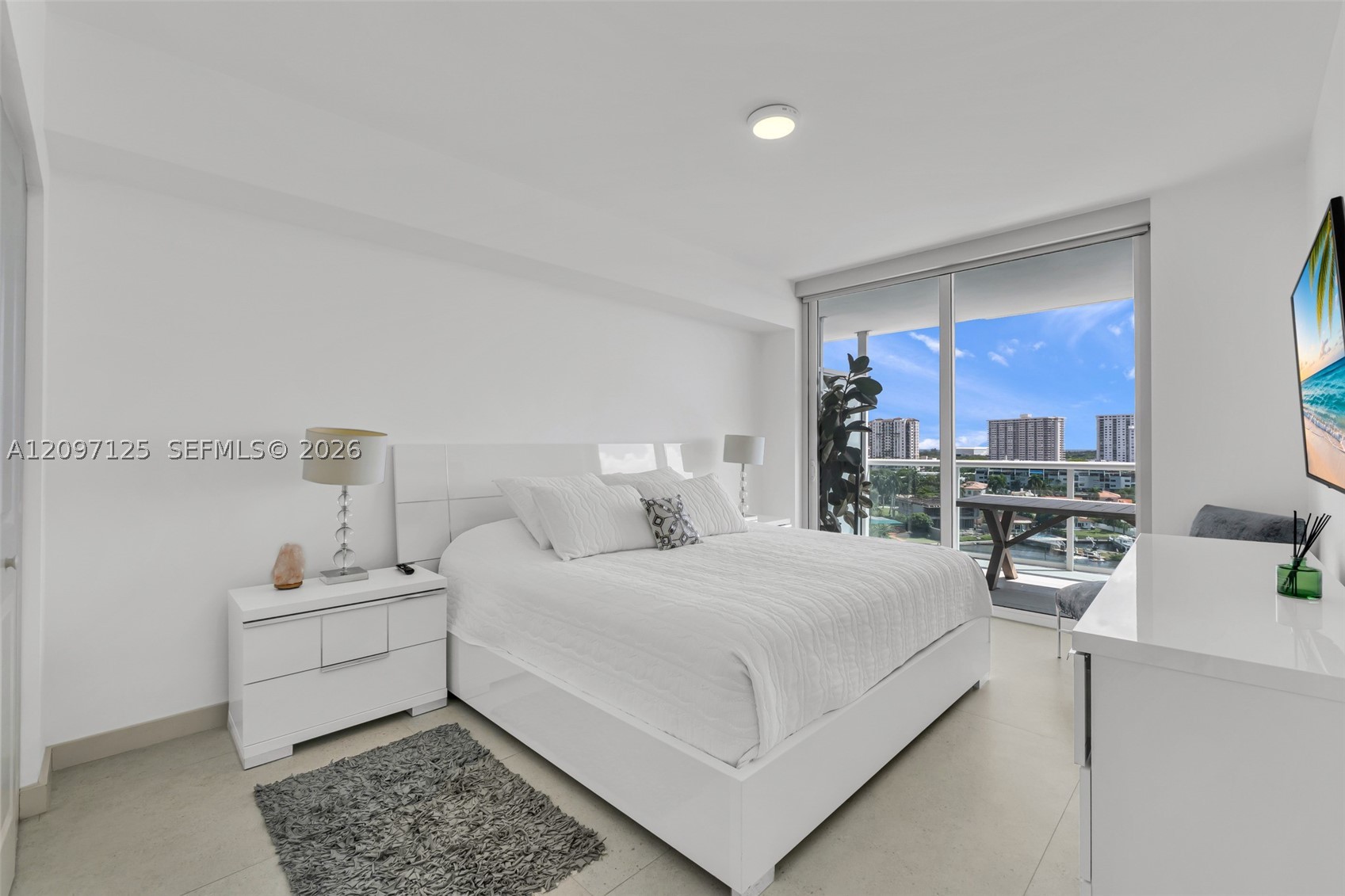 image 400 Sunny Isles37