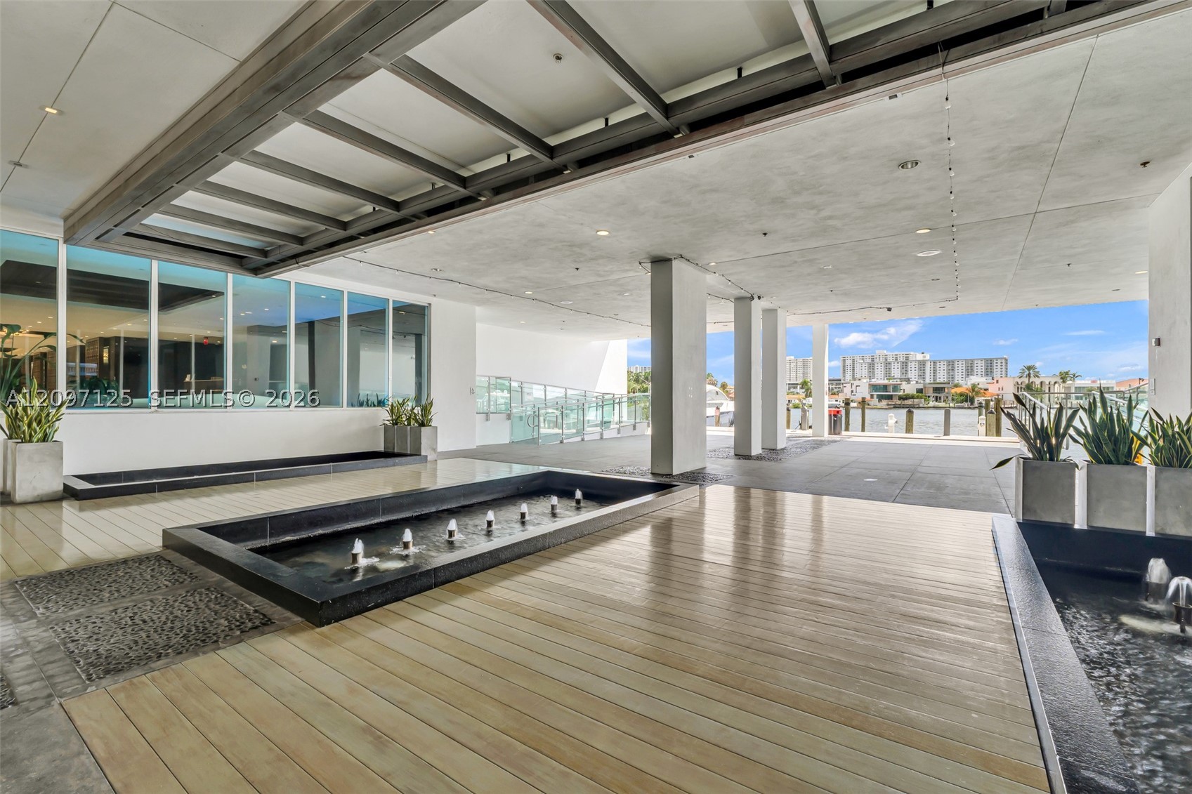 image 400 Sunny Isles3