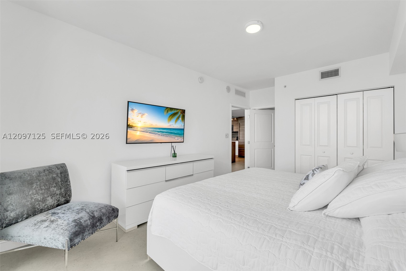 image 400 Sunny Isles39