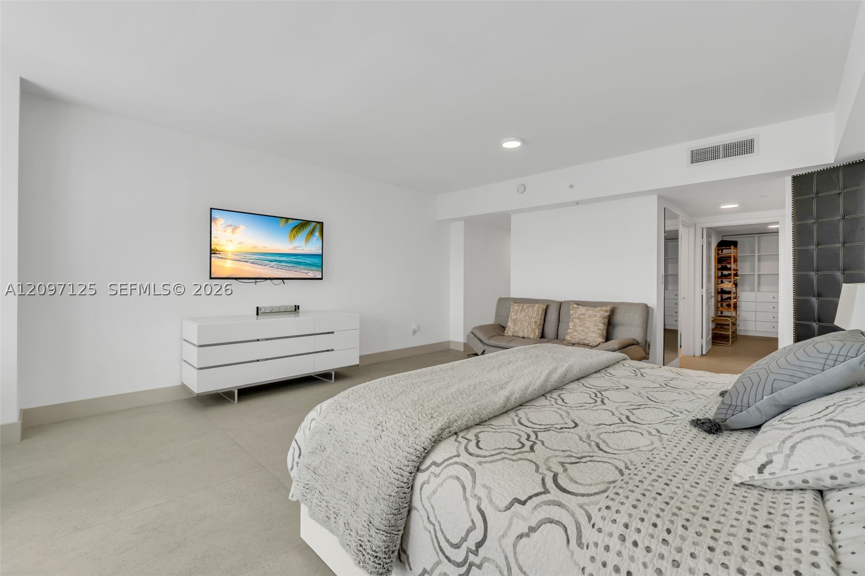 image 400 Sunny Isles48