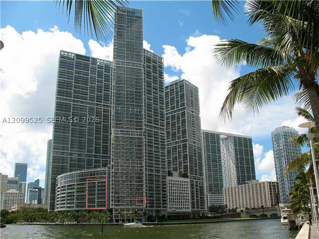 465 Brickell Ave #4806