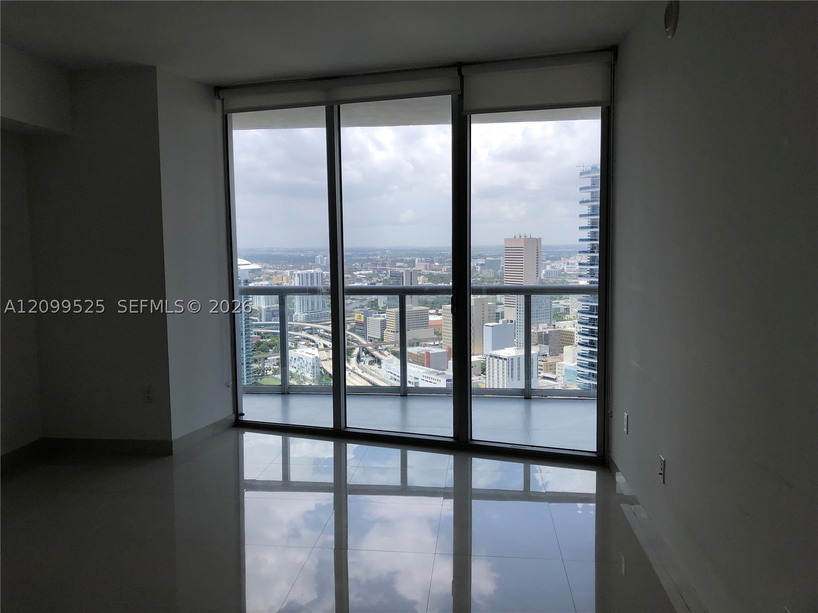 image Icon Brickell I10