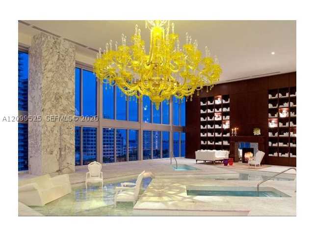 image Icon Brickell I22