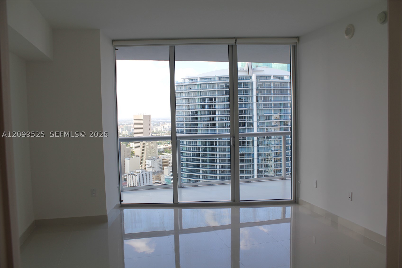 image Icon Brickell I6