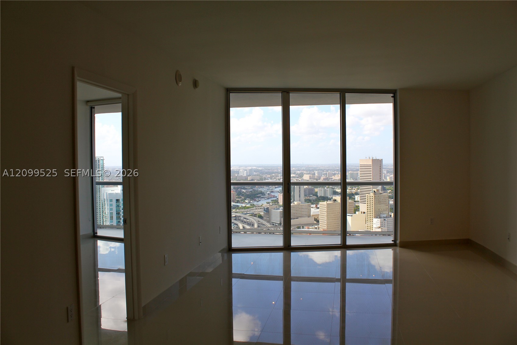 image Icon Brickell I7