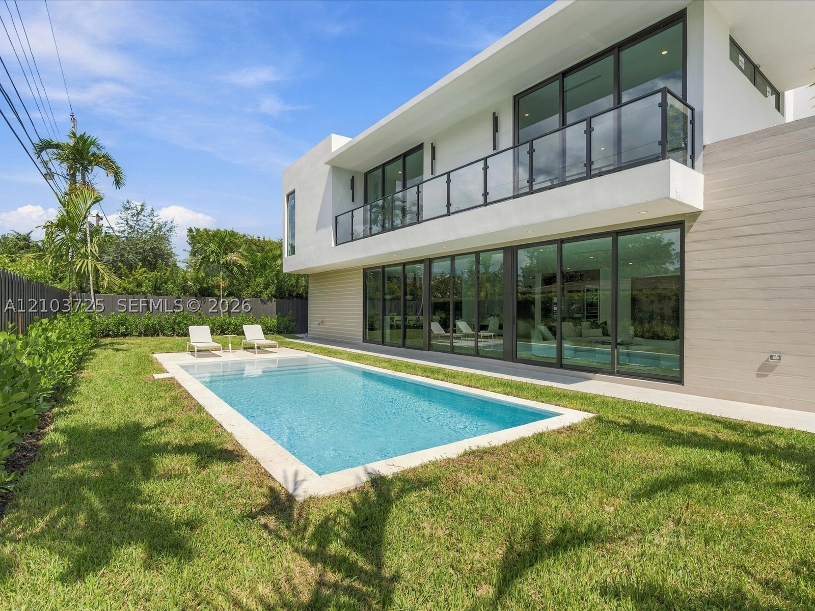 8220 SW 62nd Ct Miami, FL 33143