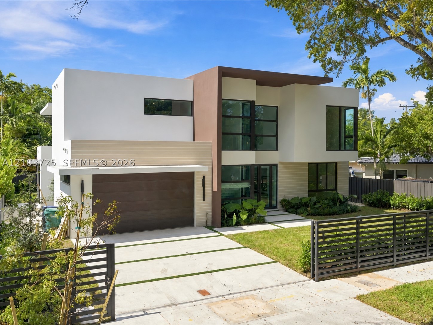 8220 SW 62nd Ct Miami, FL 33143
