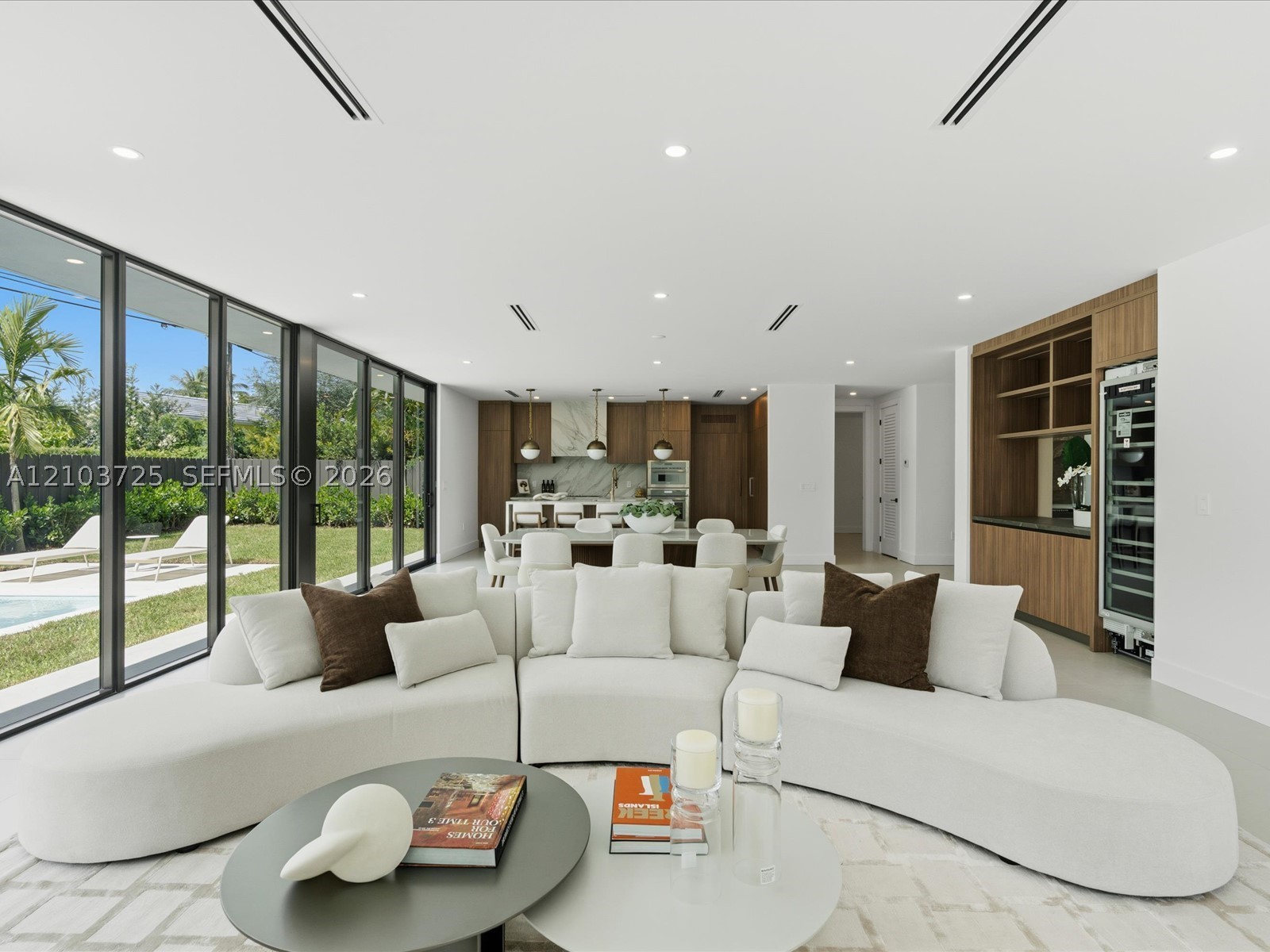 8220 SW 62nd Ct Miami, FL 33143