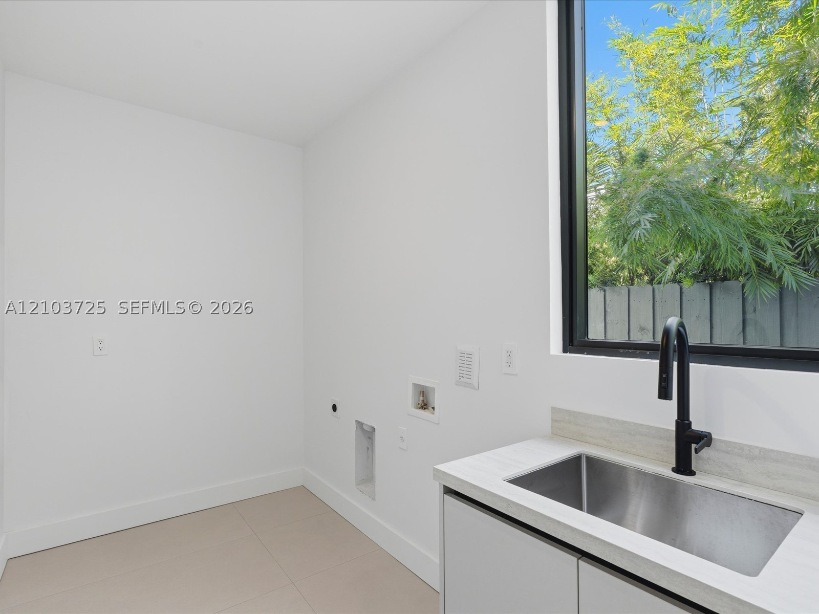 8220 SW 62nd Ct Miami, FL 33143