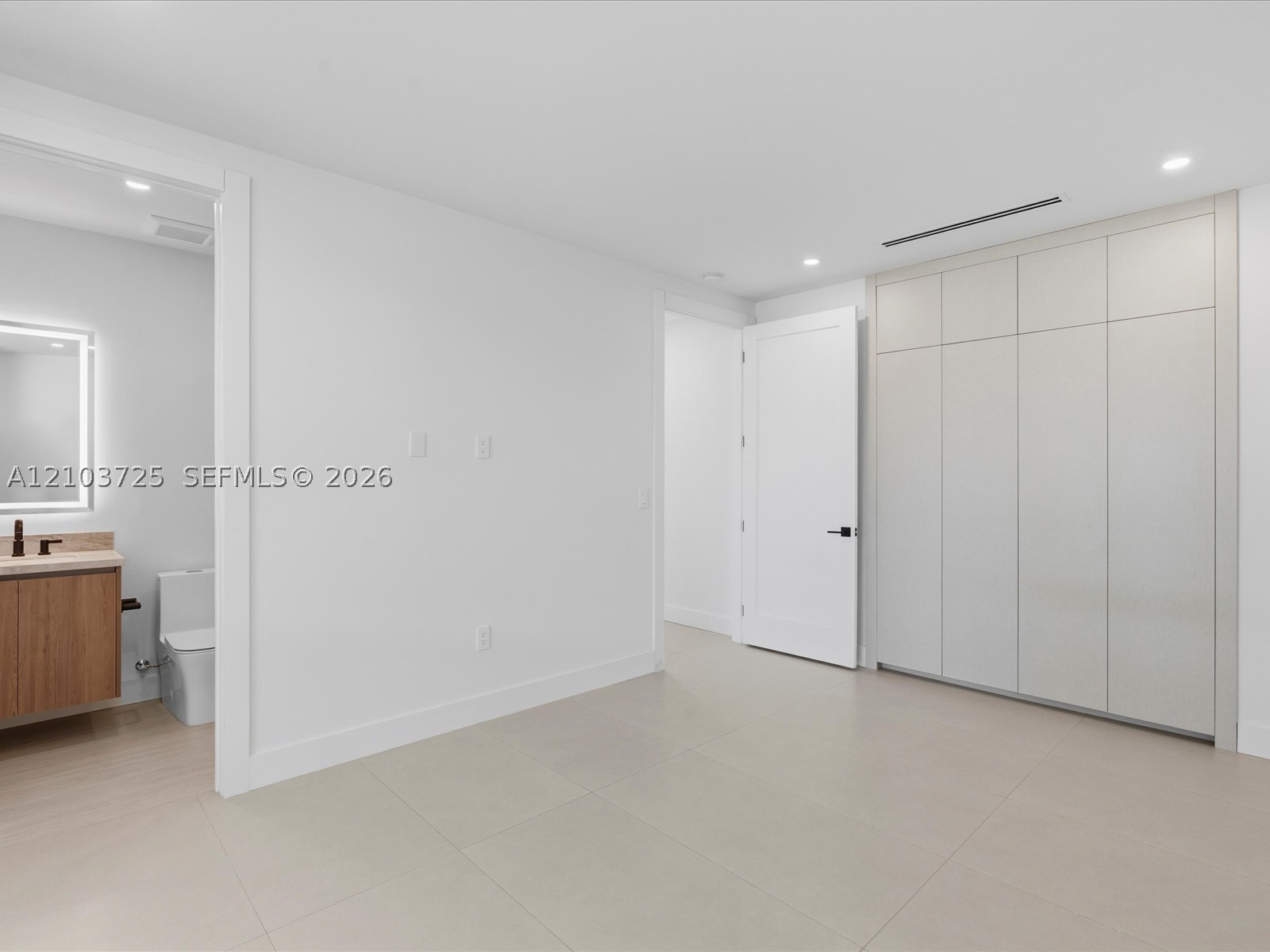 8220 SW 62nd Ct Miami, FL 33143