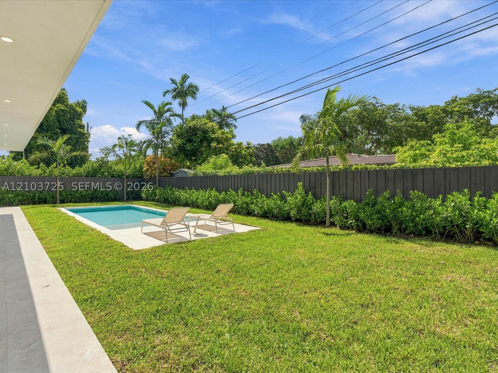 8220 SW 62nd Ct Miami, FL 33143