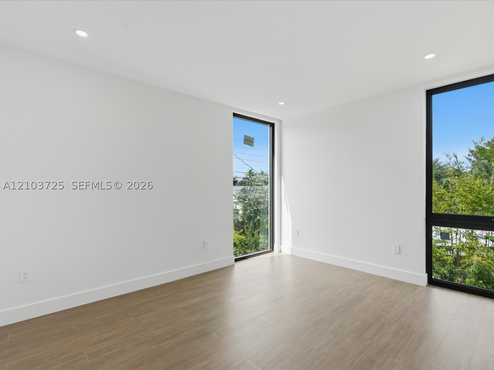 8220 SW 62nd Ct Miami, FL 33143