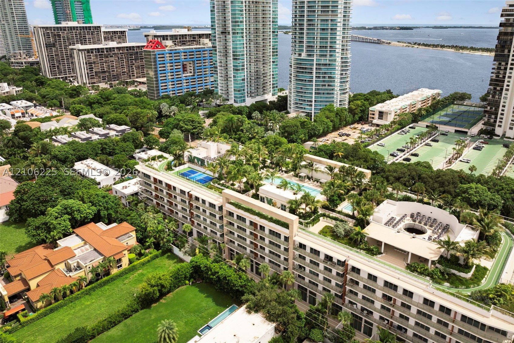 image 2200 Brickell25