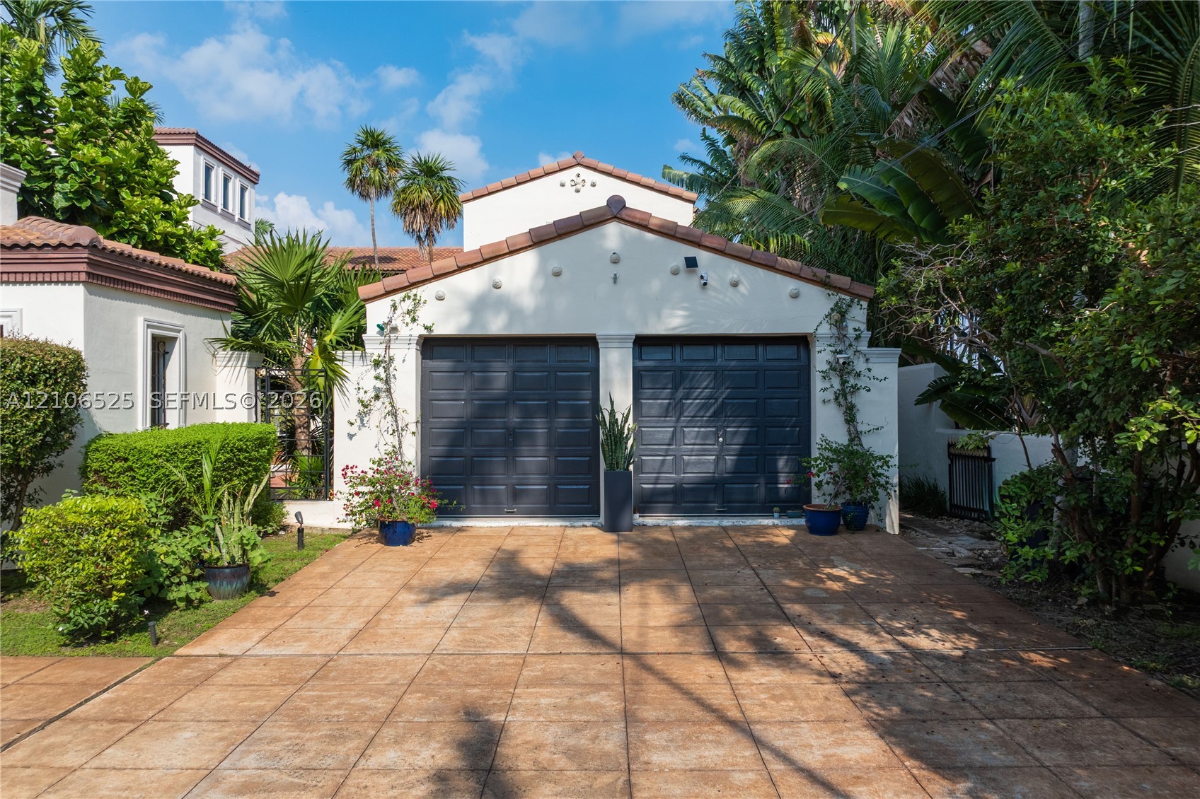 4760 N Bay Rd Miami Beach, FL 33140