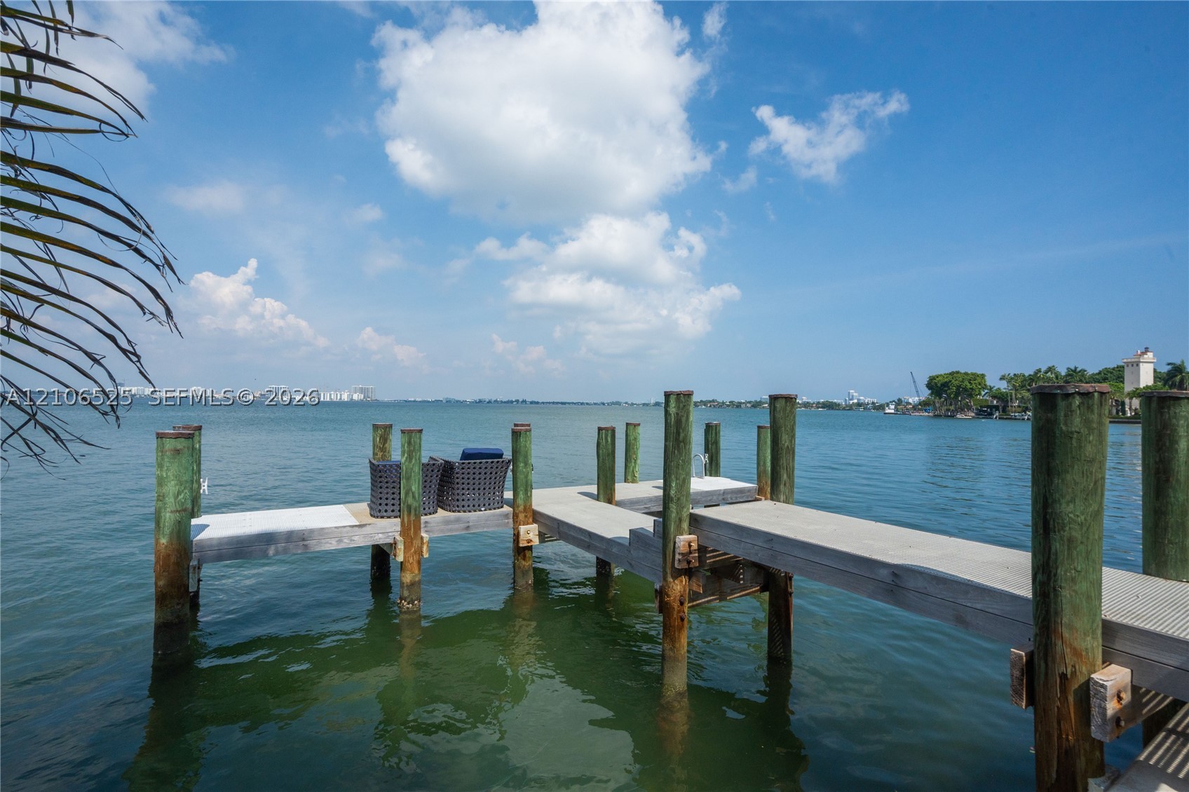 4760 N Bay Rd Miami Beach, FL 33140