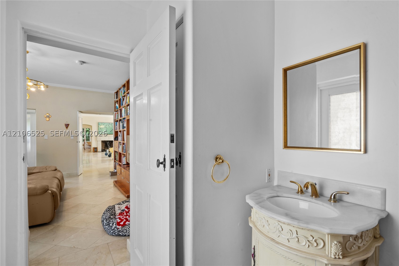 4760 N Bay Rd Miami Beach, FL 33140