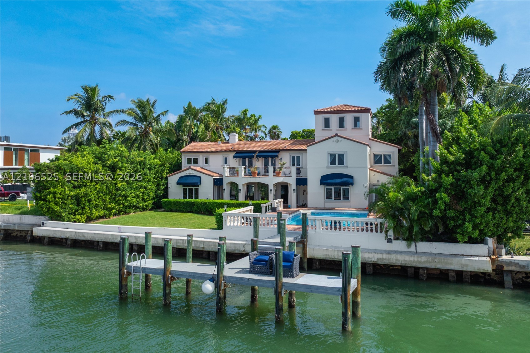 4760 N Bay Rd Miami Beach, FL 33140