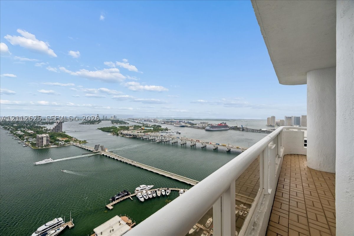 1717 N Bayshore Dr #A-4231